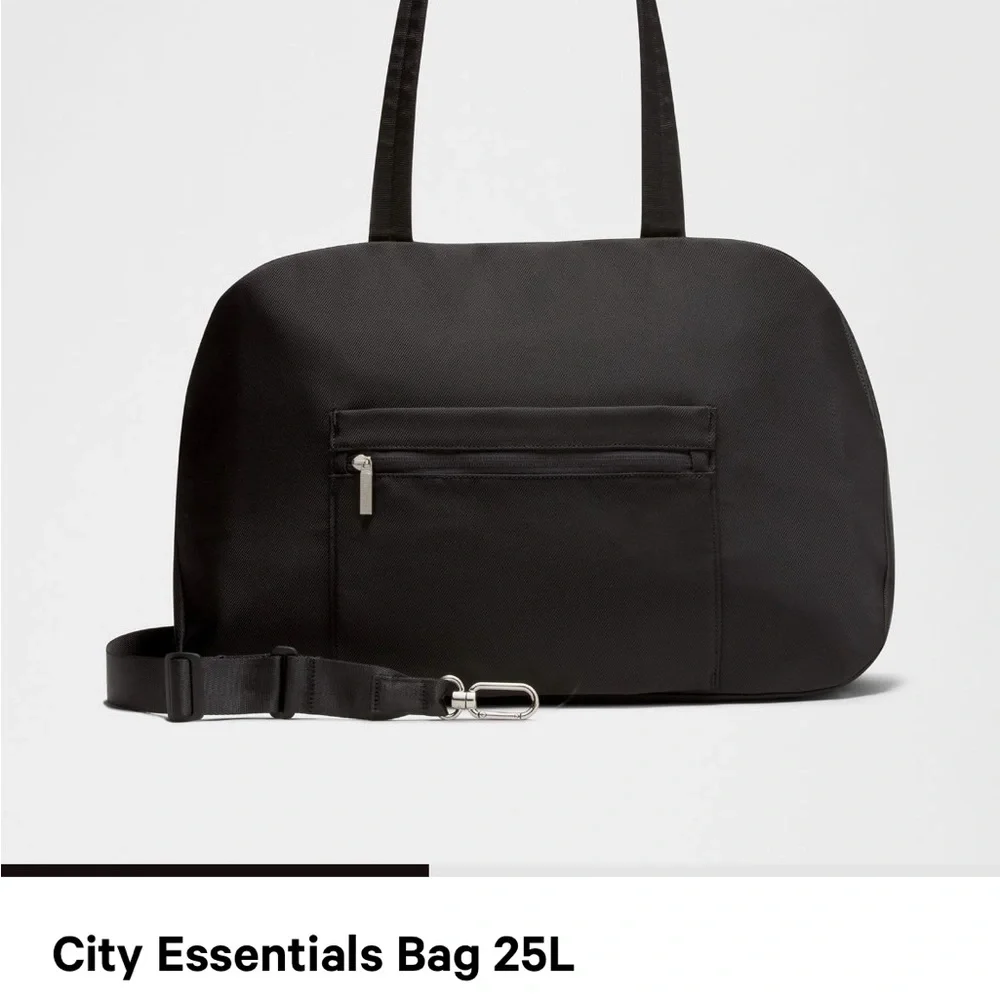 lululemon City Essentials Bag, Black. - Picture 3 of 10